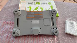 Wii Fit Plus Nintendo - Balance Board