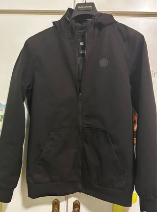 Chaqueta negra