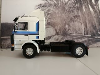 Scania 143M (1/18) - Maqueta