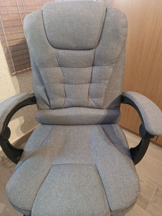Silla oficina tela gris con reposapiés