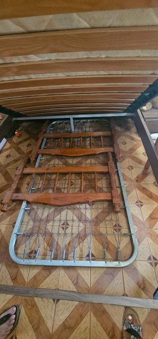 Somier y cabecero madera marrón 