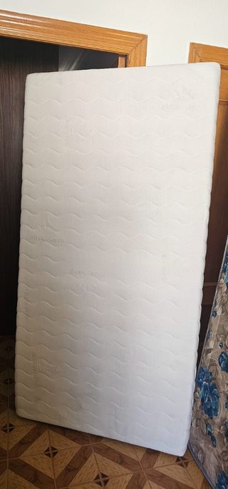 Somier y cabecero madera marrón 