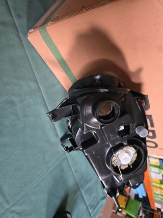 Faro Renault Mégane (99-01)