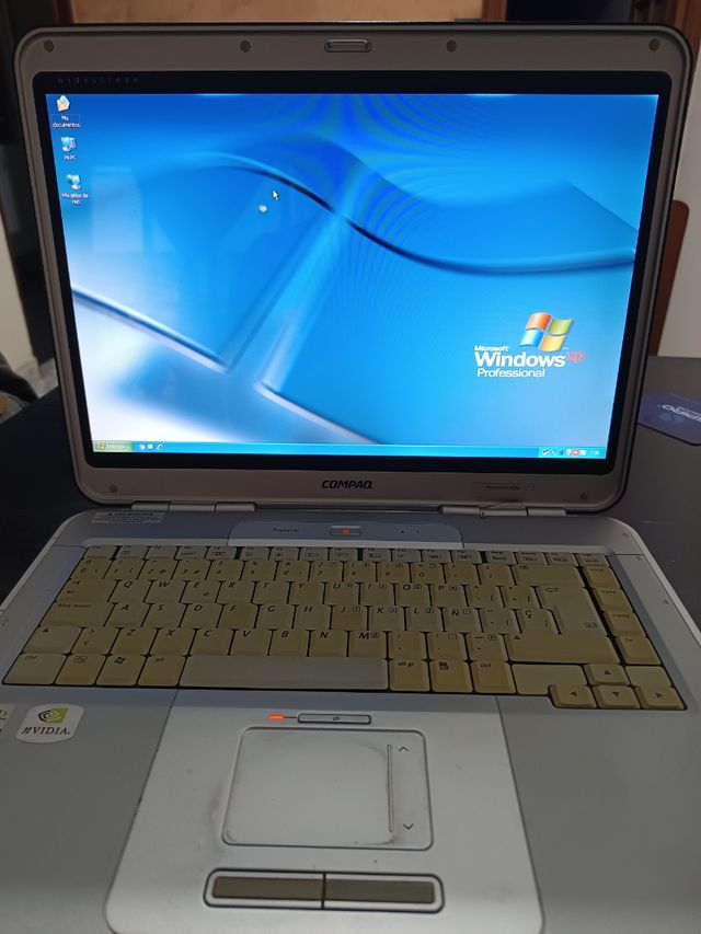 Portátil Compaq Presario R3000