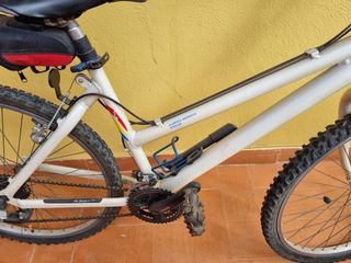 Bicicleta montaña blanca