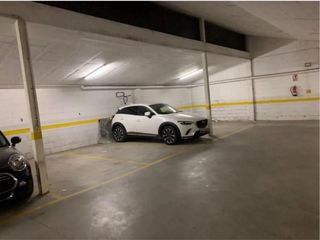 Plaza parking Sant Fruitós Bages