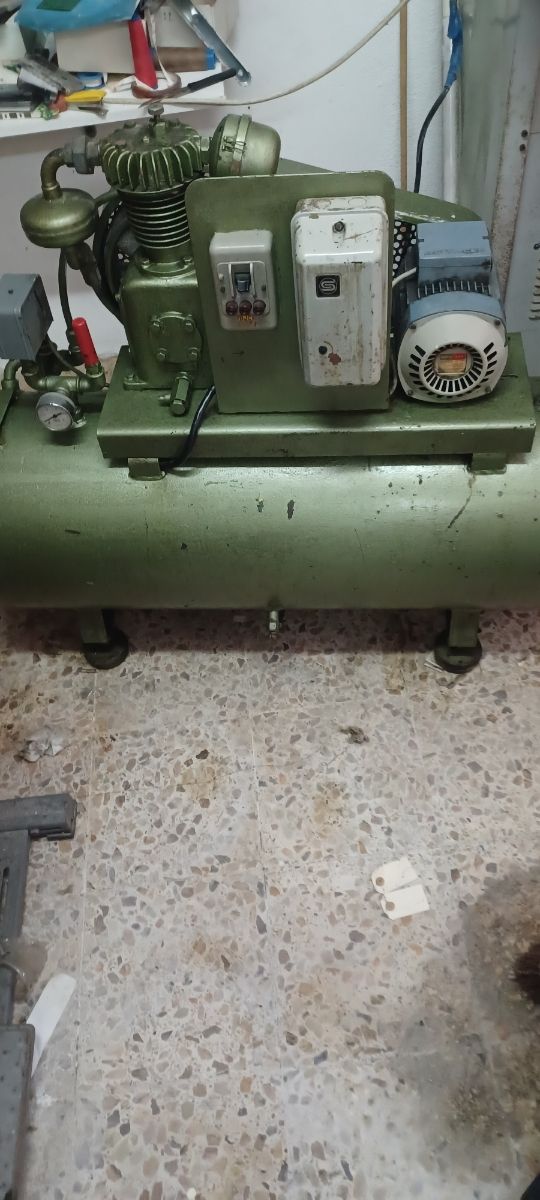 Compresor industrial trifásico