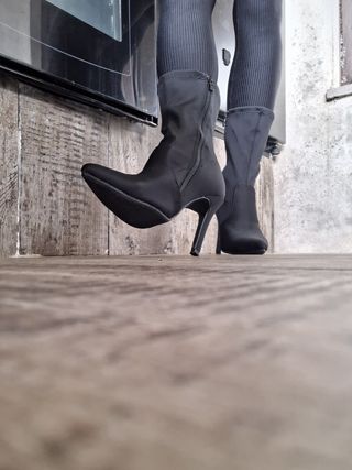 Stivaletti neri calzino tg 36