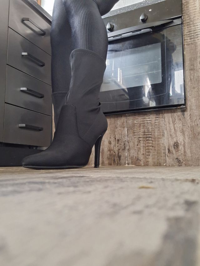 Stivaletti neri calzino tg 36