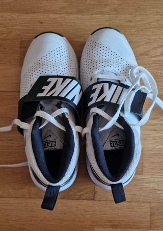 Zapatillas Nike Team Hustle D 8