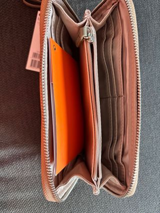 Cartera Adolfo Domínguez 