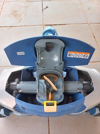 Zodiac MX8 Limpiafondos