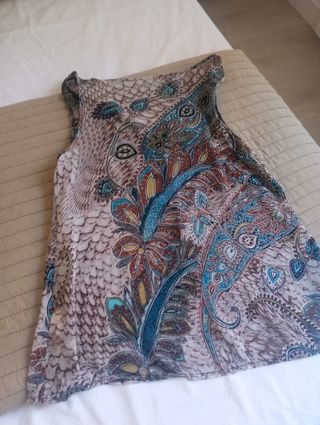 Blusa estampada cremallera beige