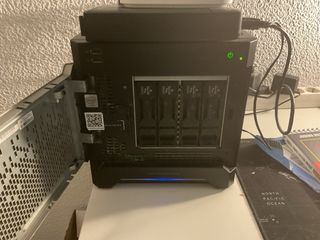 HP Microserver Gen8 - 16G RAM y xeon 3.40ghz + 4TB