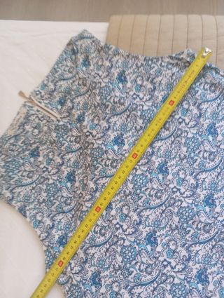 Vestido blanco y azul estampado