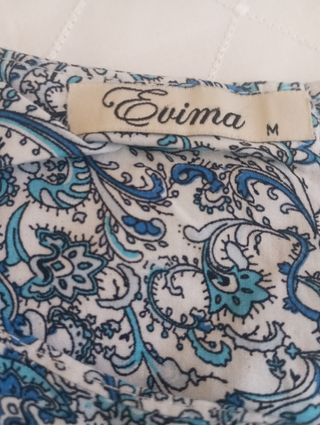 Vestido blanco y azul estampado