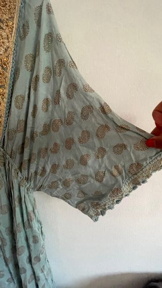 Vestido nuevo con etiqueta.