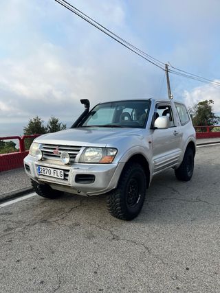 Mitsubishi Montero v60