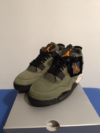 Zapatillas Jordan 4 Undefeated - Talla 42