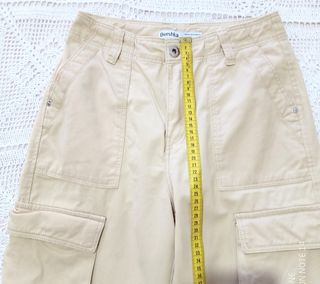 Pantaloni cargo beige Bershka