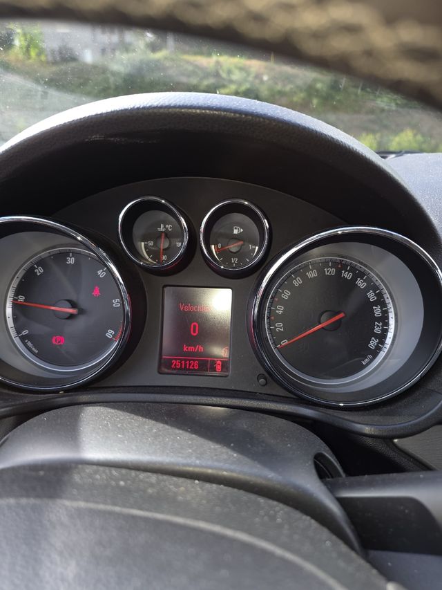 Opel Insignia 2010