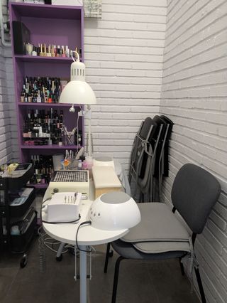 Kit manicura: lámpara UV y más