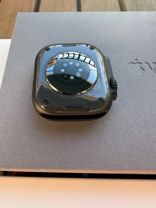 Apple Watch Ultra 2 (Negro/Verde) - Como Nuevo