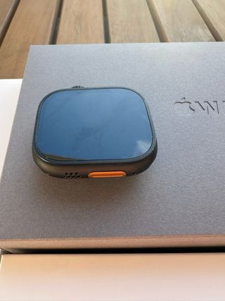 Apple Watch Ultra 2 (Negro/Verde) - Como Nuevo