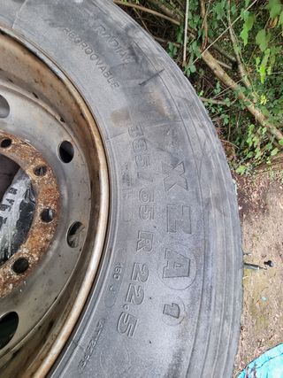 Rueda camión 22,5" usada