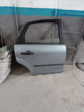 Puerta trasera derecha Ford Focus