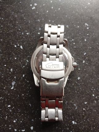Orologio da uomo Lotus.