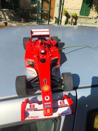 Macchinina Ferrari F1 2004 gig nikko