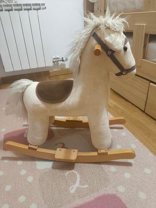 Caballo balancín infantil madera