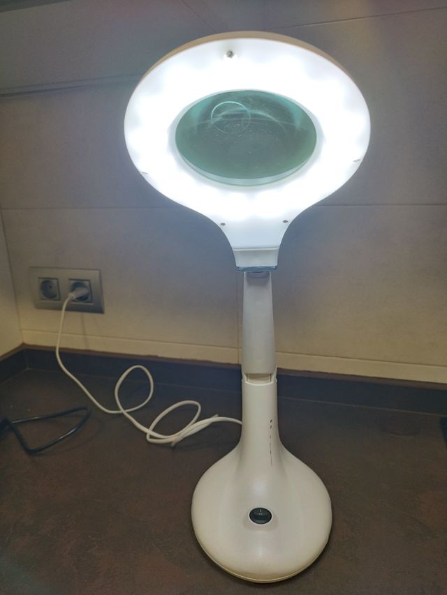 Lampara lupa LED blanca