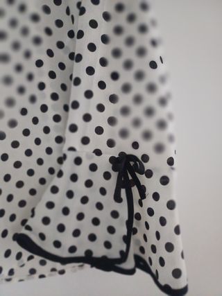 Blusa lunares blanco-negro