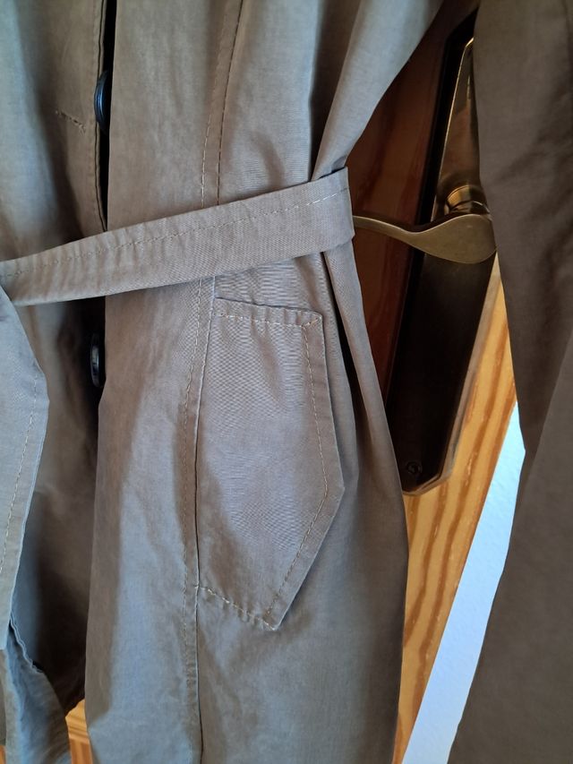 Gabardina Giarapo marrón