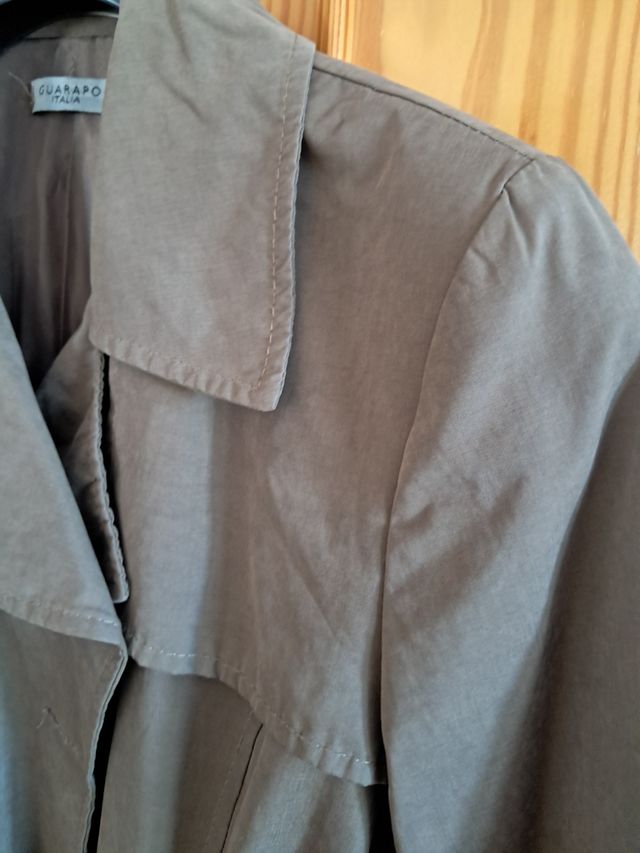 Gabardina Giarapo marrón