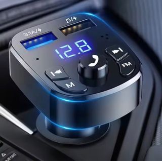 Transmisor FM coche. Reproductor USB. Cargador..