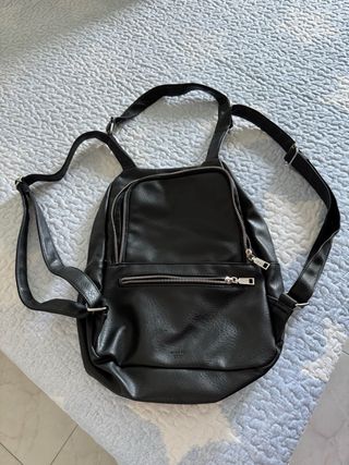 Mochila negra estampada