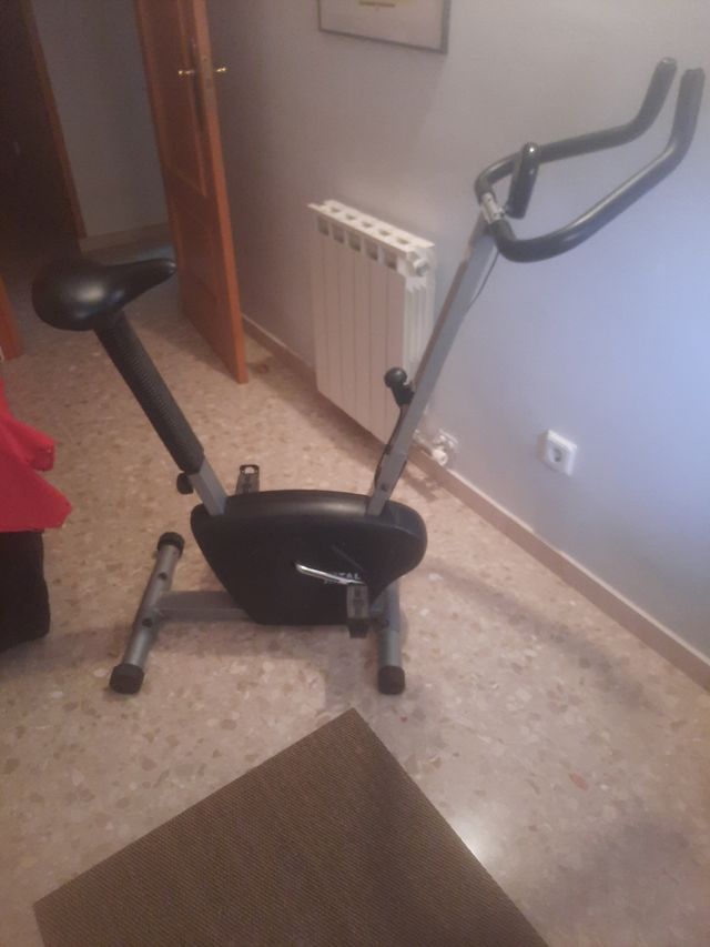 Bicicleta estática ejercicio