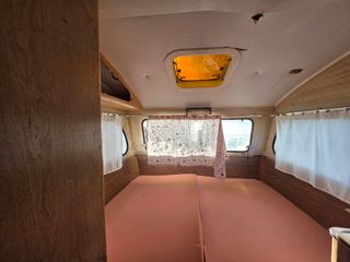 Caravana vintage constructam Coral 