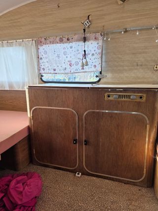 Caravana vintage constructam Coral 