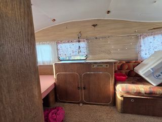 Caravana vintage constructam Coral 