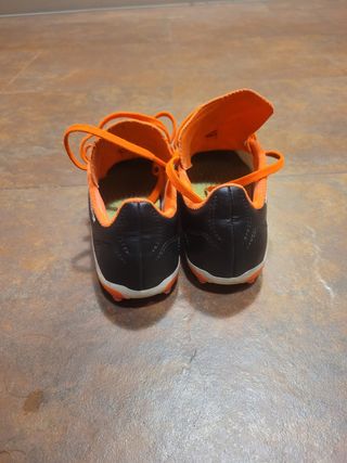 Botas fútbol Adidas Predator24 Niño/Niña Talla 32.