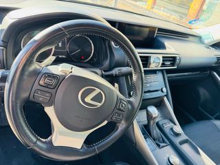 Lexus is 300 hybrid 
