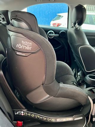 Britax Römer Dualfix i-Size 