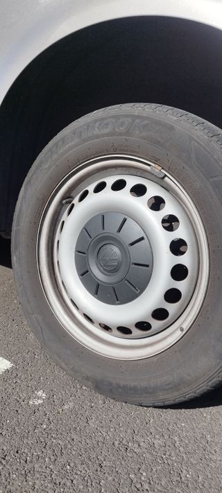 Llantas 205/65 R16C VW T6 con neumáticos HANKOOK 