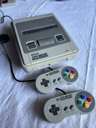 Super Nintendo SNES + 6 juegos + mandos