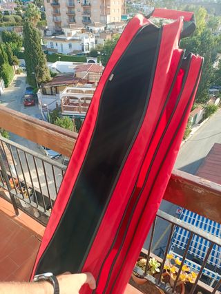 Funda Daiwa portacañas roja