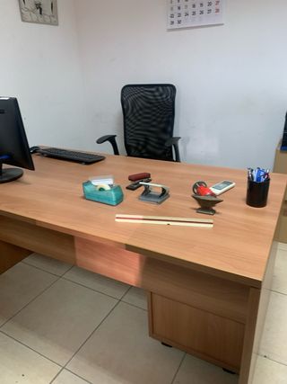 Mesa oficina madera marrón
